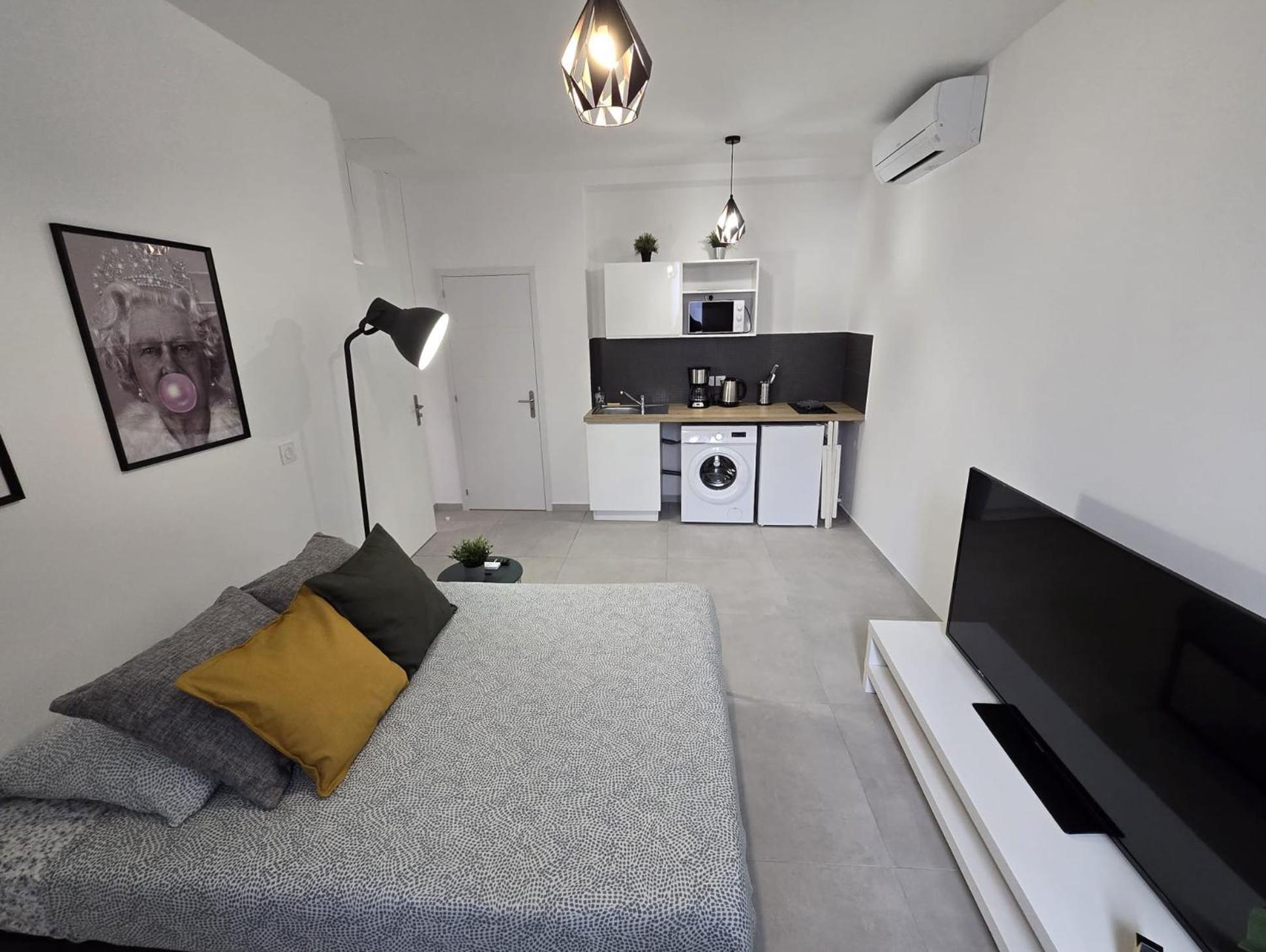 Gregbnb - Studio 22M2 - Climatise -10Min Gare - 1 Toulon Exterior photo